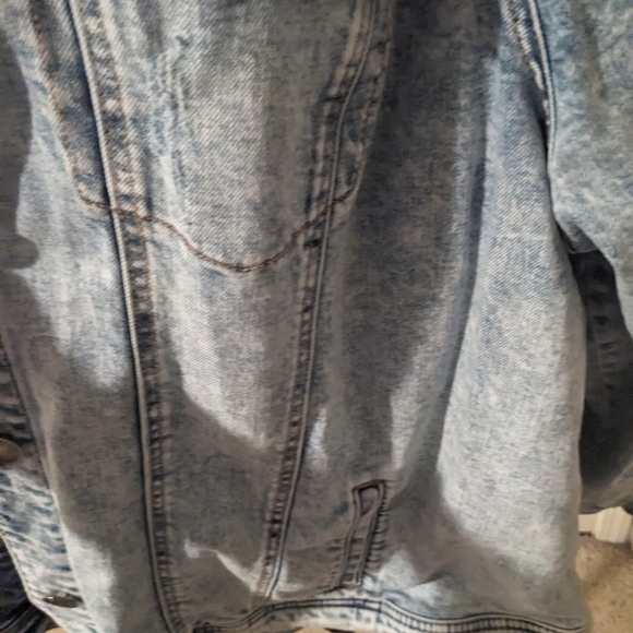 Distressed Acid Wash Jean Jacket SZ 24 - Picture 8 of 14